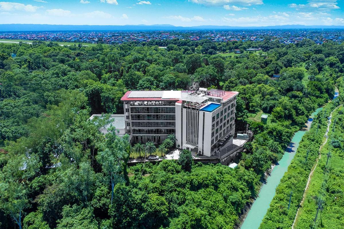 Hotel Siraichuli Chitwan Esterno foto